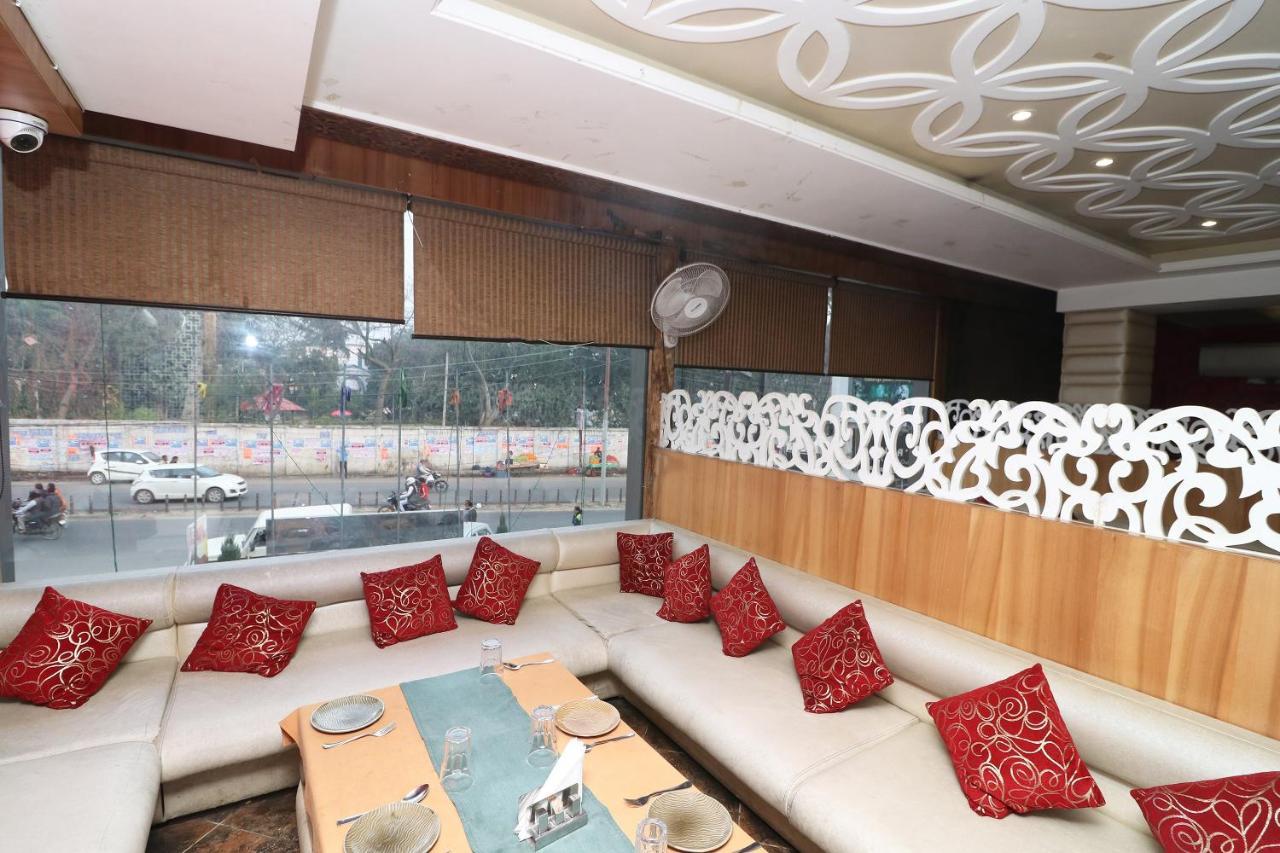 Hôtel Oyo 29095 Garden Grill à Saharanpur Extérieur photo